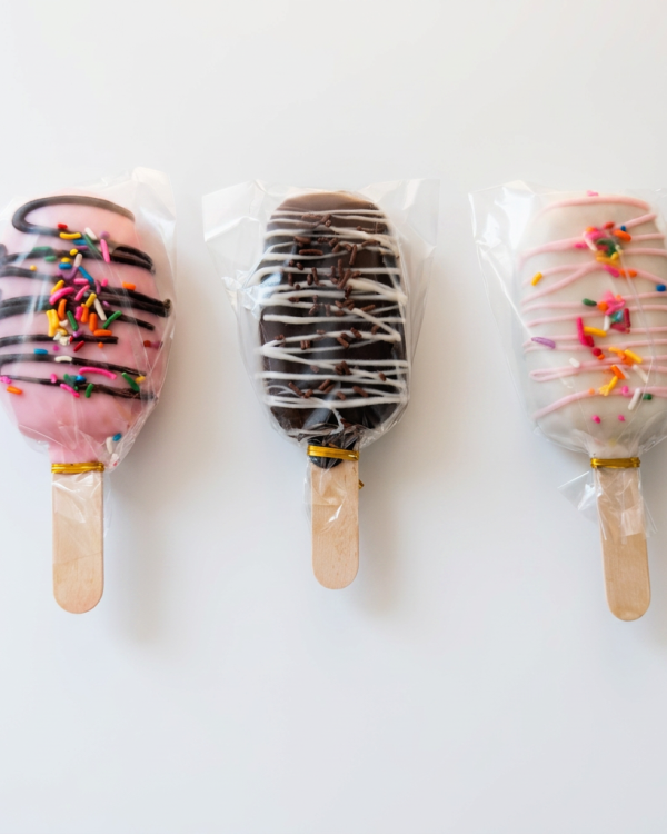 Custom Cake Pops